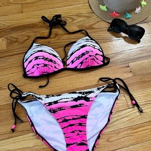 NWT Bikini set size XL